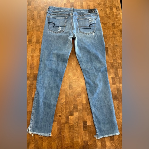 American Eagle Distressed Jegging - Picture 2 of 4